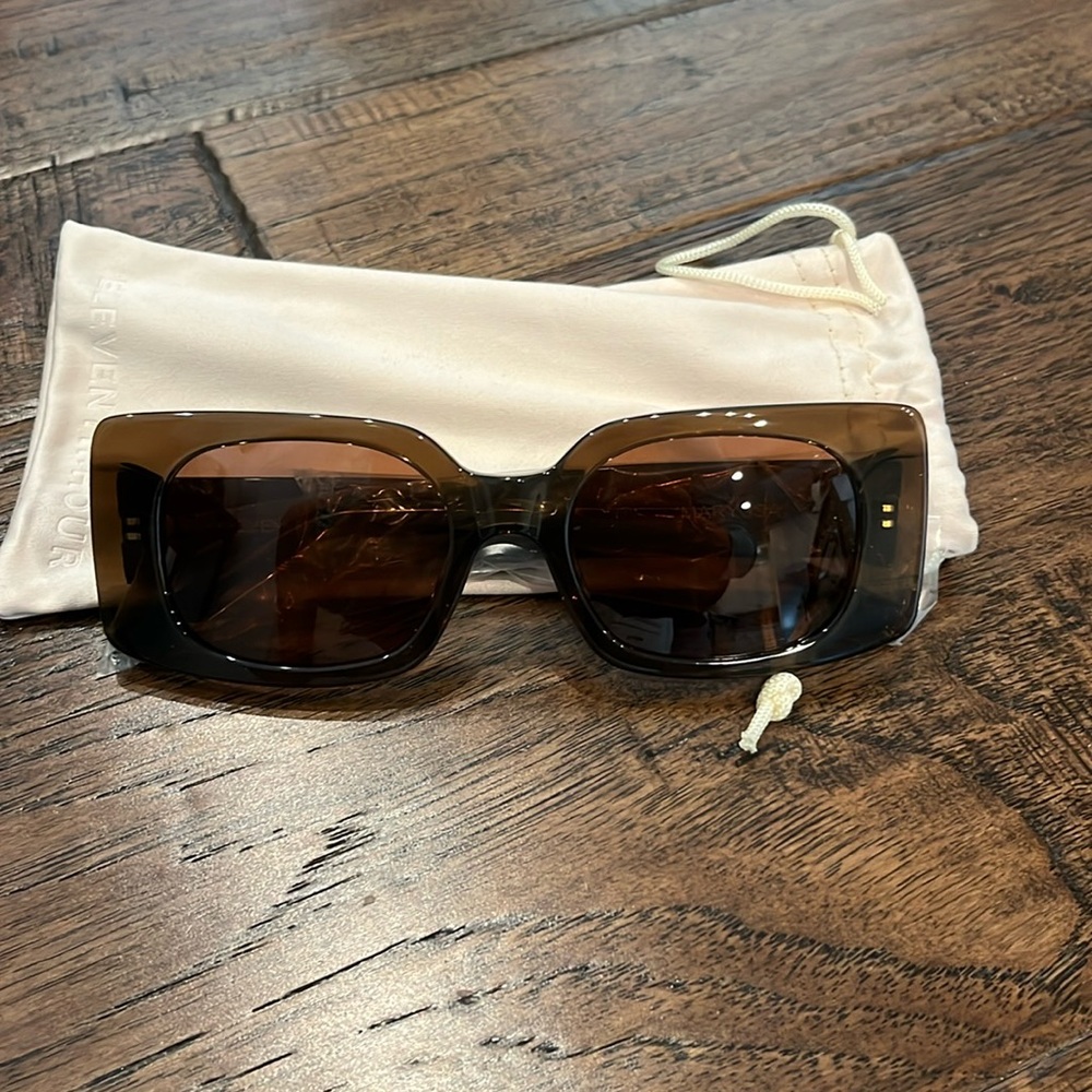 Eleventh Hour Brown squared sunglasses - Picture 2 of 4